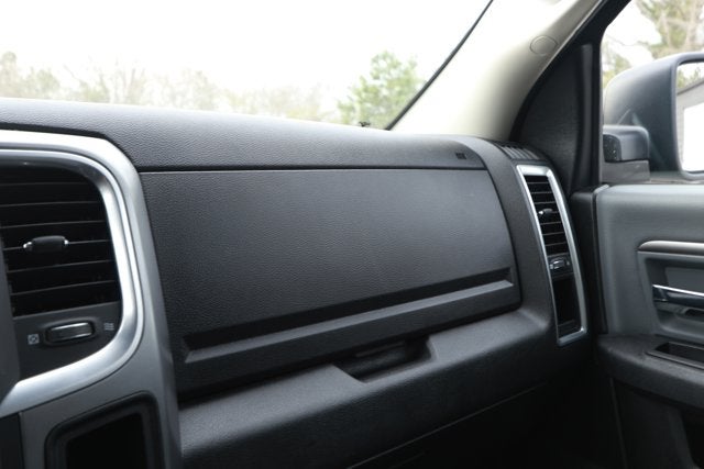 2024 RAM 1500 Classic SLT Quad Cab 4x2 6'4' Box