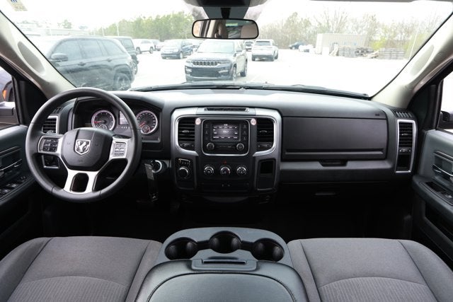 2024 RAM 1500 Classic SLT Quad Cab 4x2 6'4' Box