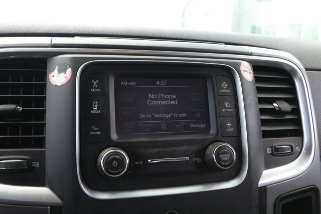 2024 RAM 1500 Classic SLT Quad Cab 4x2 6'4' Box