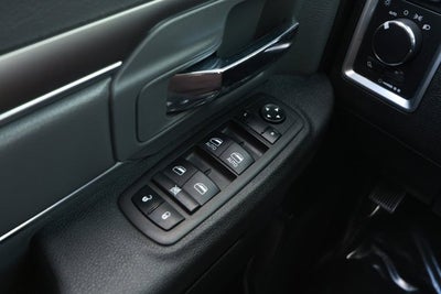 2024 RAM 1500 Classic SLT Quad Cab 4x2 6'4' Box