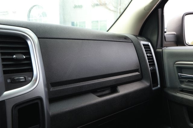 2024 RAM 1500 Classic SLT Quad Cab 4x2 6'4' Box