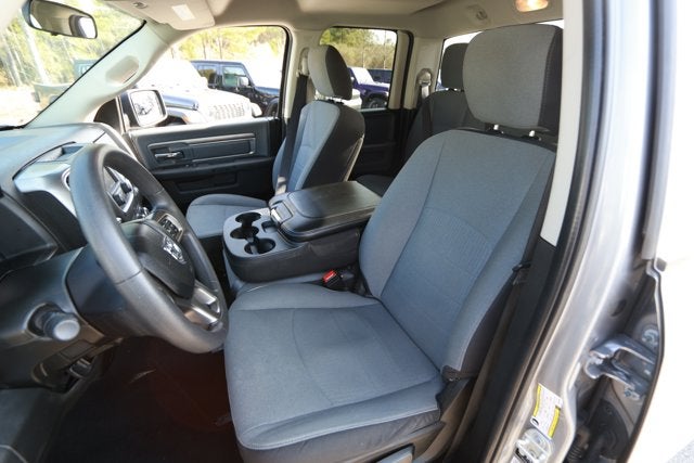 2024 RAM 1500 Classic SLT Quad Cab 4x2 6'4' Box