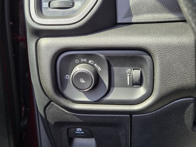 2026 RAM Ram 1500 RAM 1500 TRADESMAN CREW CAB 4X2 5'7' BOX