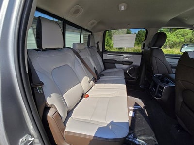 2026 RAM Ram 1500 RAM 1500 LARAMIE CREW CAB 4X2 5'7' BOX