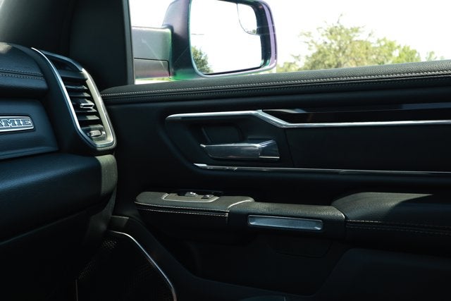 2021 RAM 1500 Laramie Crew Cab 4x2 5'7' Box