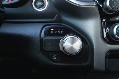 2024 RAM 1500 Laramie Crew Cab 4x2 5'7' Box