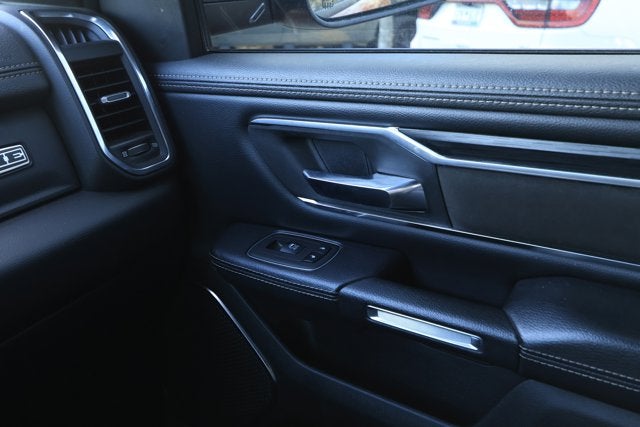 2024 RAM 1500 Laramie Crew Cab 4x2 5'7' Box