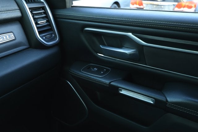 2023 RAM 1500 Laramie Crew Cab 4x2 6'4' Box