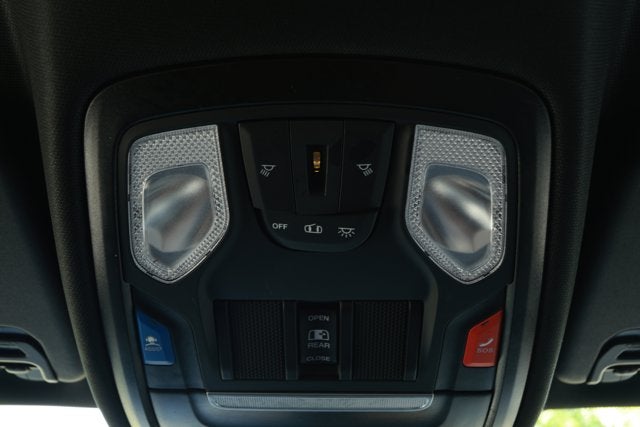2025 RAM 1500 Tradesman Crew Cab 4x4 5'7' Box