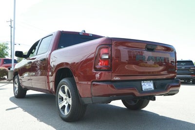 2025 RAM 1500 Tradesman Crew Cab 4x4 5'7' Box