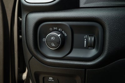 2025 RAM 1500 Tradesman Crew Cab 4x4 5'7' Box