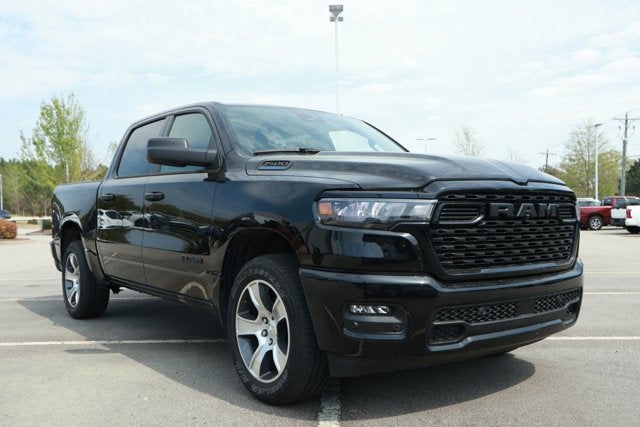 2025 RAM 1500 Tradesman Crew Cab 4x4 5'7' Box