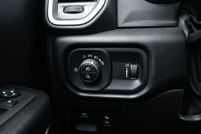 2022 RAM 1500 Big Horn Crew Cab 4x4 6'4' Box