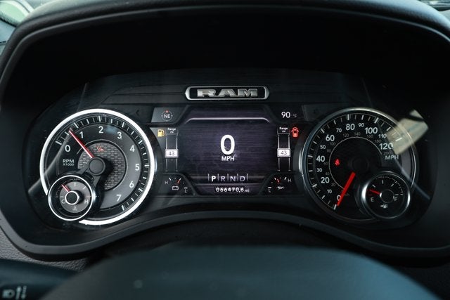 2020 RAM 1500 Big Horn Crew Cab 4x4 5'7' Box