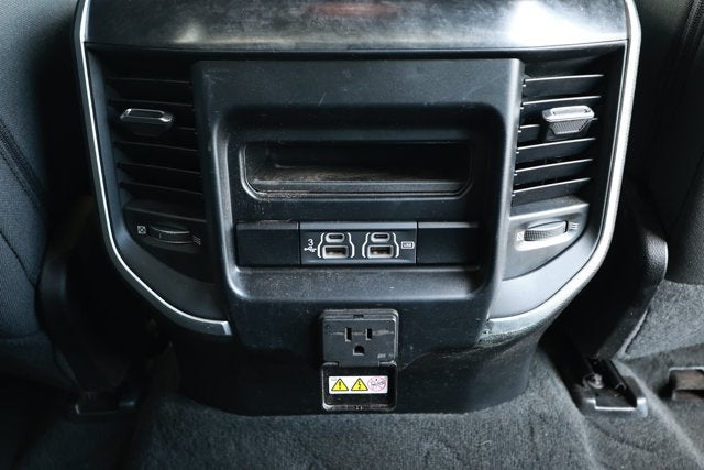2020 RAM 1500 Big Horn Crew Cab 4x4 5'7' Box