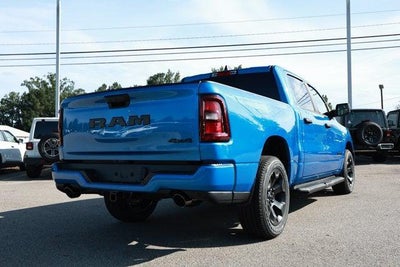 2026 RAM Ram 1500 RAM 1500 EXPRESS CREW CAB 4X4 5'7' BOX