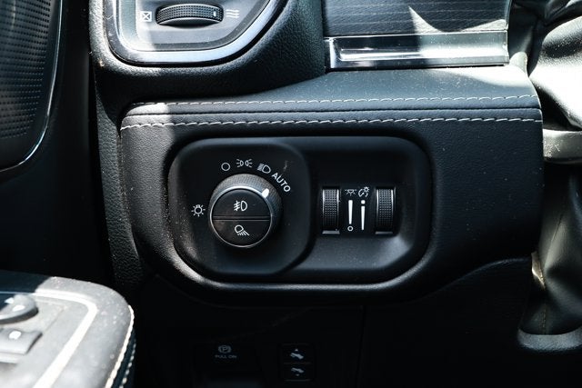 2022 RAM 1500 Limited Crew Cab 4x4 5'7' Box