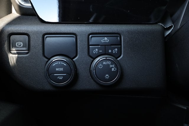 2025 Chevrolet Silverado 1500 2WD Crew Cab Short Bed LT