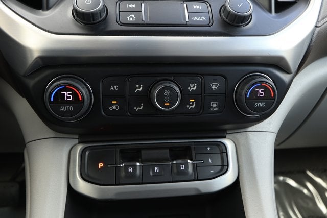 2023 GMC Acadia AWD SLT