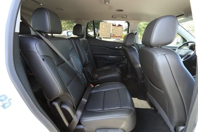 2023 GMC Acadia AWD SLT