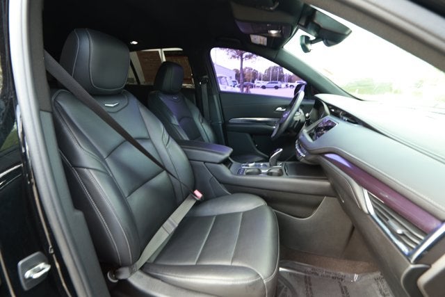 2022 Cadillac XT4 FWD Luxury