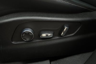 2024 Cadillac XT4 FWD Premium Luxury