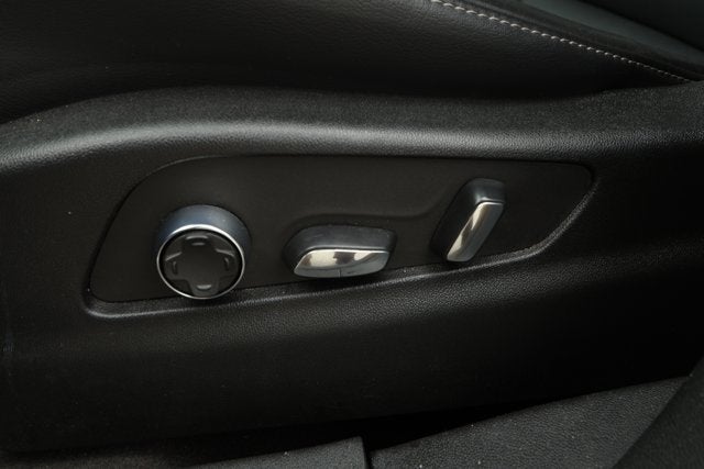 2024 Cadillac XT4 FWD Premium Luxury