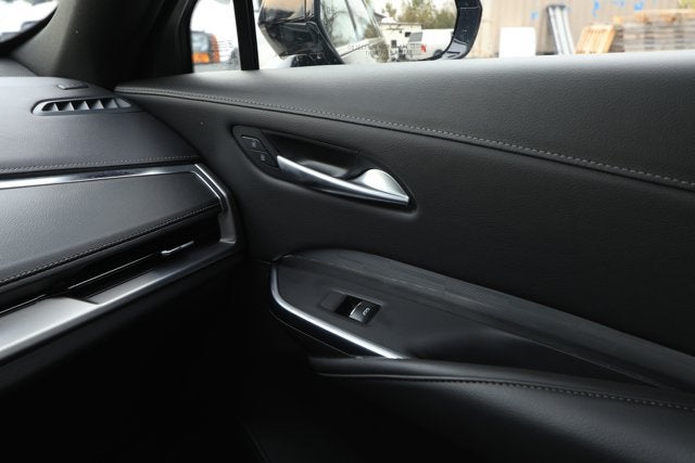 2024 Cadillac XT4 FWD Premium Luxury