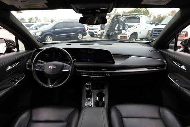 2024 Cadillac XT4 FWD Premium Luxury