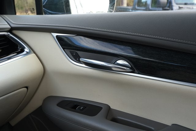 2022 Cadillac XT6 FWD Premium Luxury