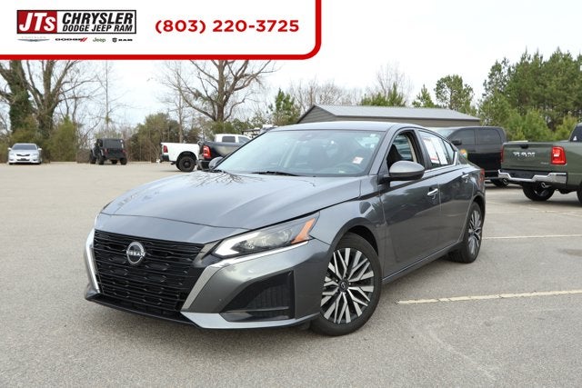 2023 Nissan Altima SV FWD