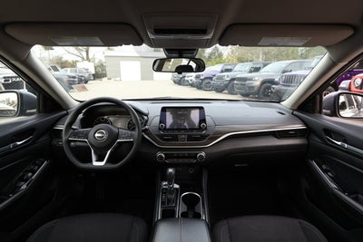 2023 Nissan Altima SV FWD