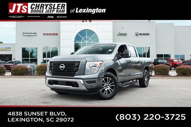 2024 Nissan TITAN Crew Cab SV 4x2