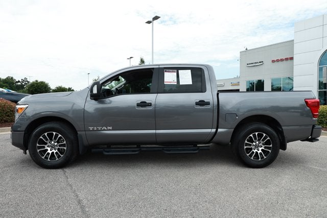 2024 Nissan TITAN Crew Cab SV 4x2