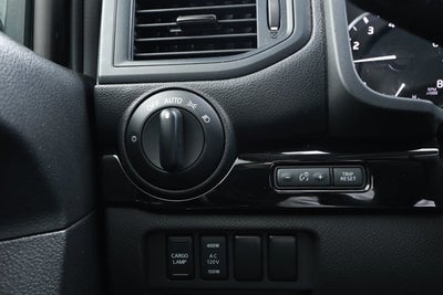 2024 Nissan TITAN Crew Cab SV 4x2
