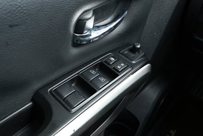 2024 Nissan TITAN Crew Cab SV 4x2
