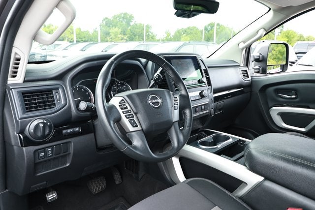 2024 Nissan TITAN Crew Cab SV 4x2