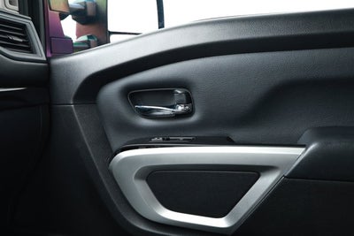 2024 Nissan TITAN Crew Cab SV 4x2