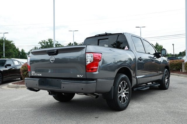 2024 Nissan TITAN Crew Cab SV 4x2