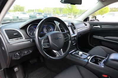 2019 Chrysler 300 Touring