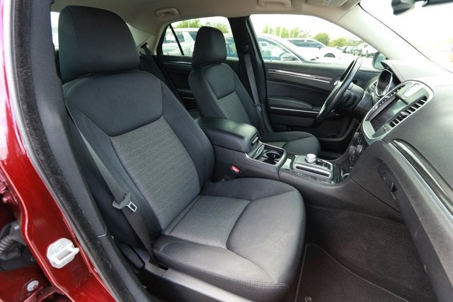 2019 Chrysler 300 Touring