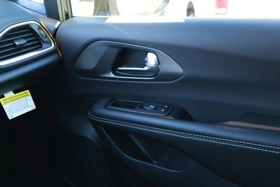 2026 Chrysler Voyager VOYAGER LX