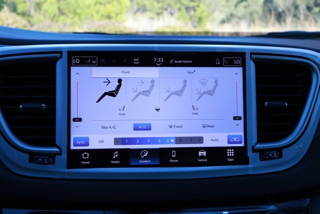 2026 Chrysler Voyager VOYAGER LX