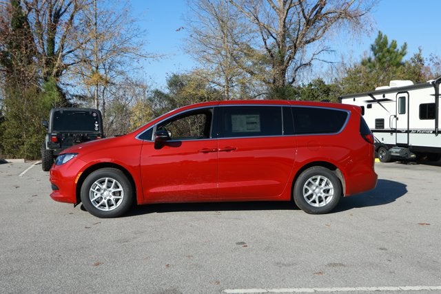 2026 Chrysler Voyager VOYAGER LX