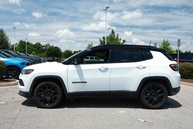 2022 Jeep Compass Altitude FWD