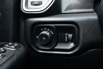 2024 RAM 3500 Tradesman Crew Cab 4x4 8' Box