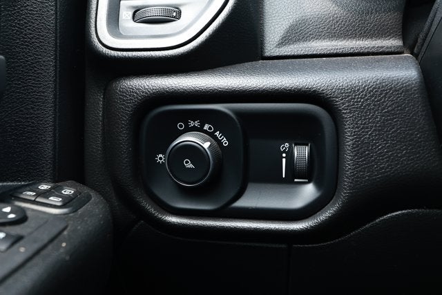 2024 RAM 3500 Tradesman Crew Cab 4x4 8' Box