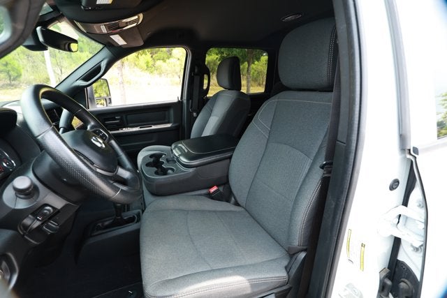 2024 RAM 3500 Tradesman Crew Cab 4x4 8' Box
