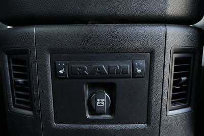 2017 RAM 2500 Laramie Crew Cab 4x4 6'4' Box