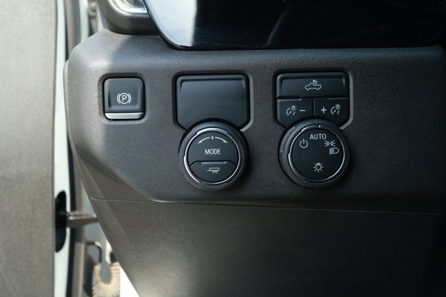 2025 Chevrolet Silverado 1500 2WD Crew Cab Short Bed LT